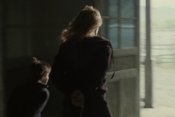 ScreenCaps2006_Firewall-5.jpg