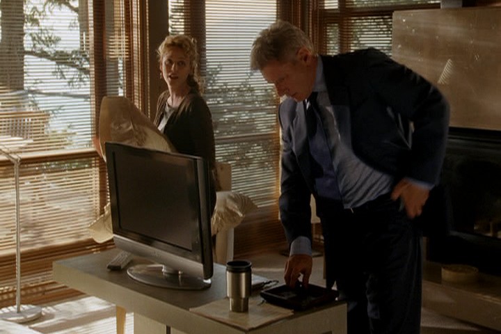 ScreenCaps2006_Firewall-58.jpg