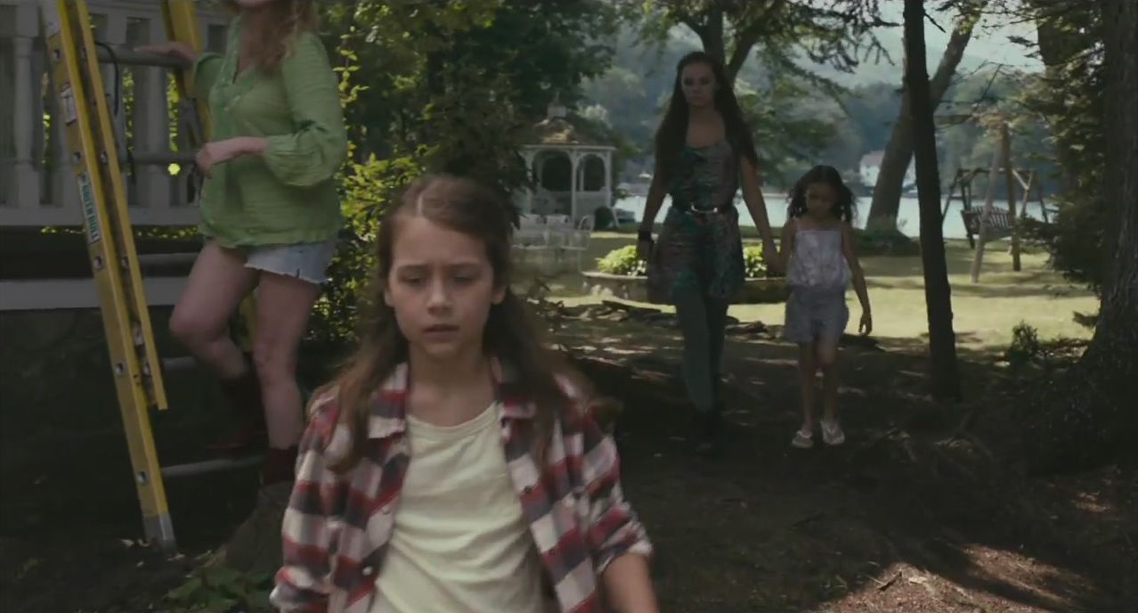 Featurette-1.jpg