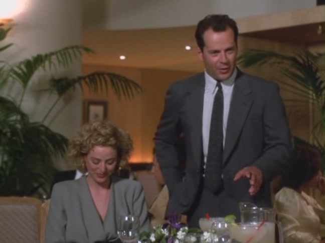 Moonlighting1989_ScreenCaps5x12-424.jpg