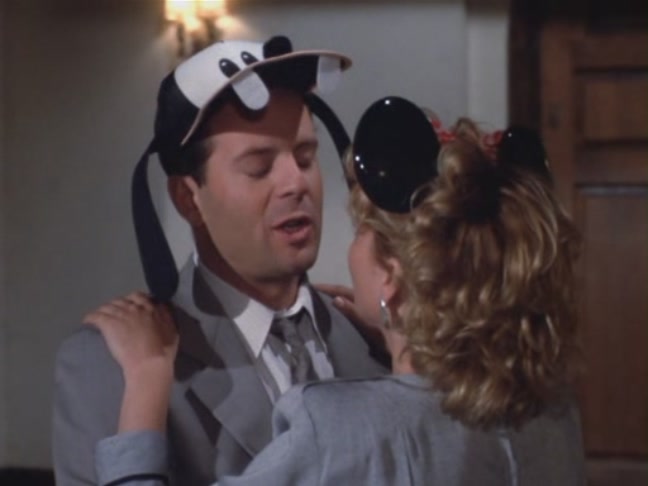Moonlighting1989_ScreenCaps5x13-282.jpg