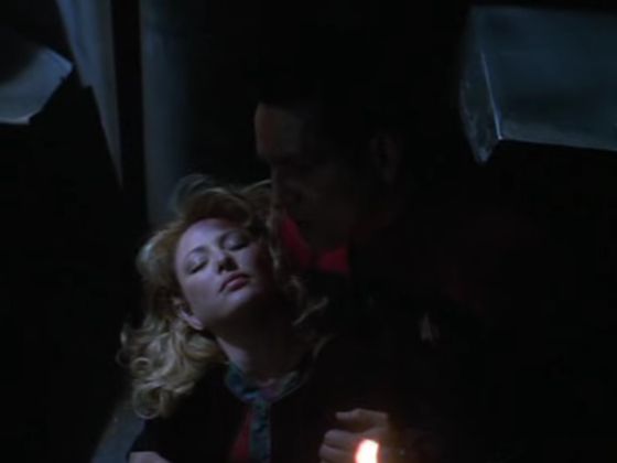 StarTrek1998_ScreenCaps_4x22-9.jpg