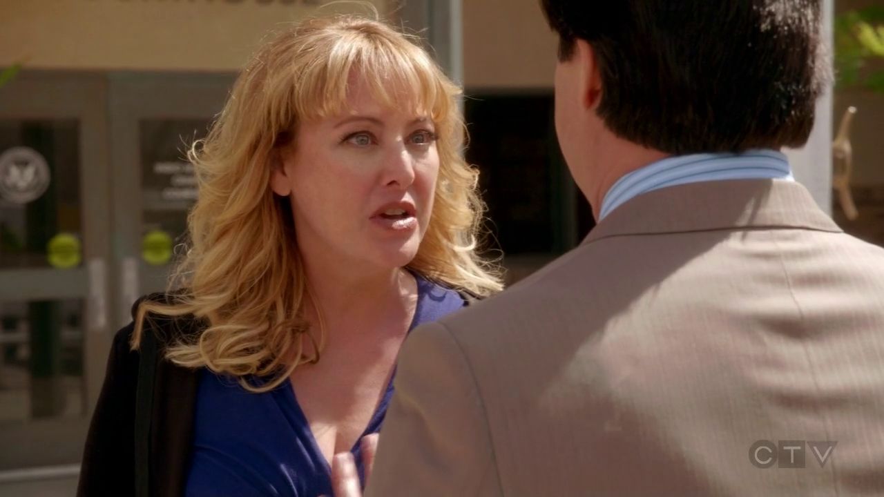 ScreenCaps_1x01-295.jpg