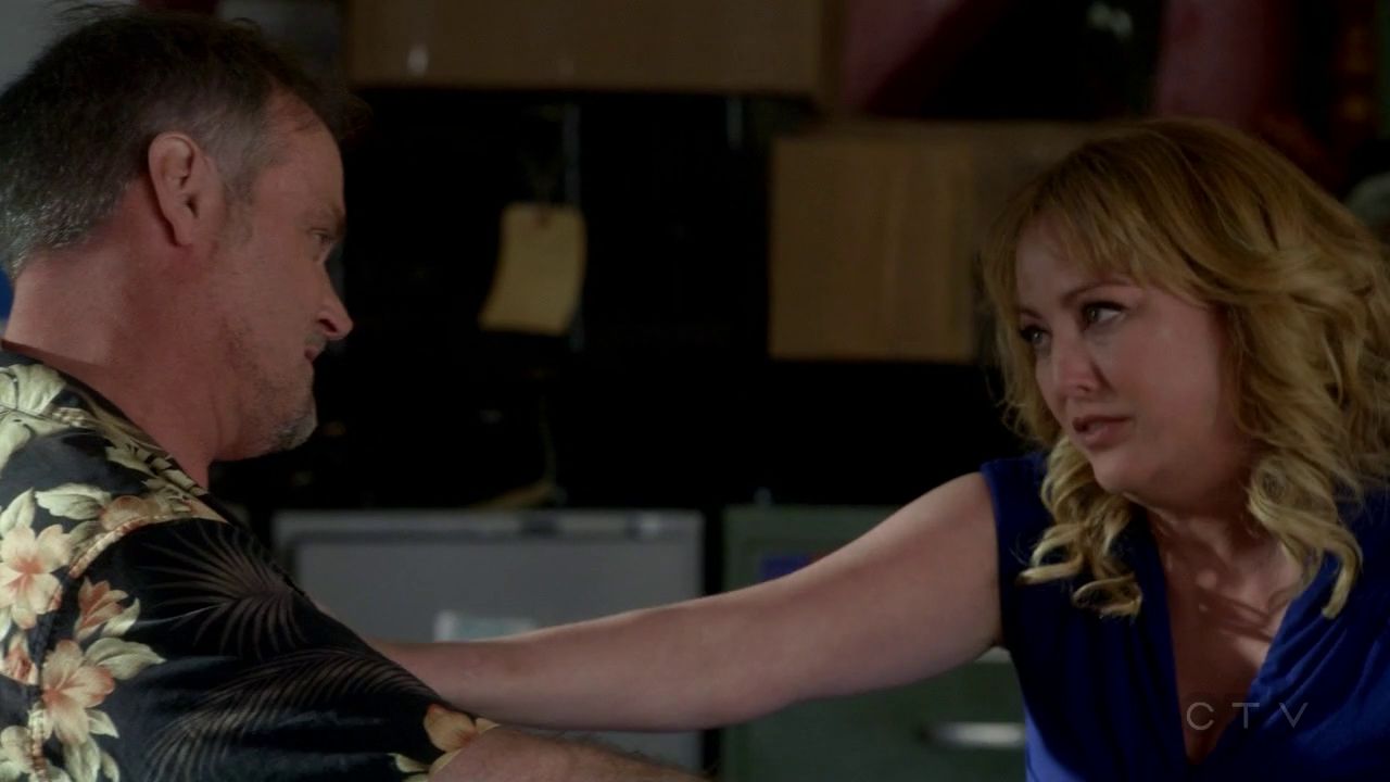 ScreenCaps_1x01-430.jpg