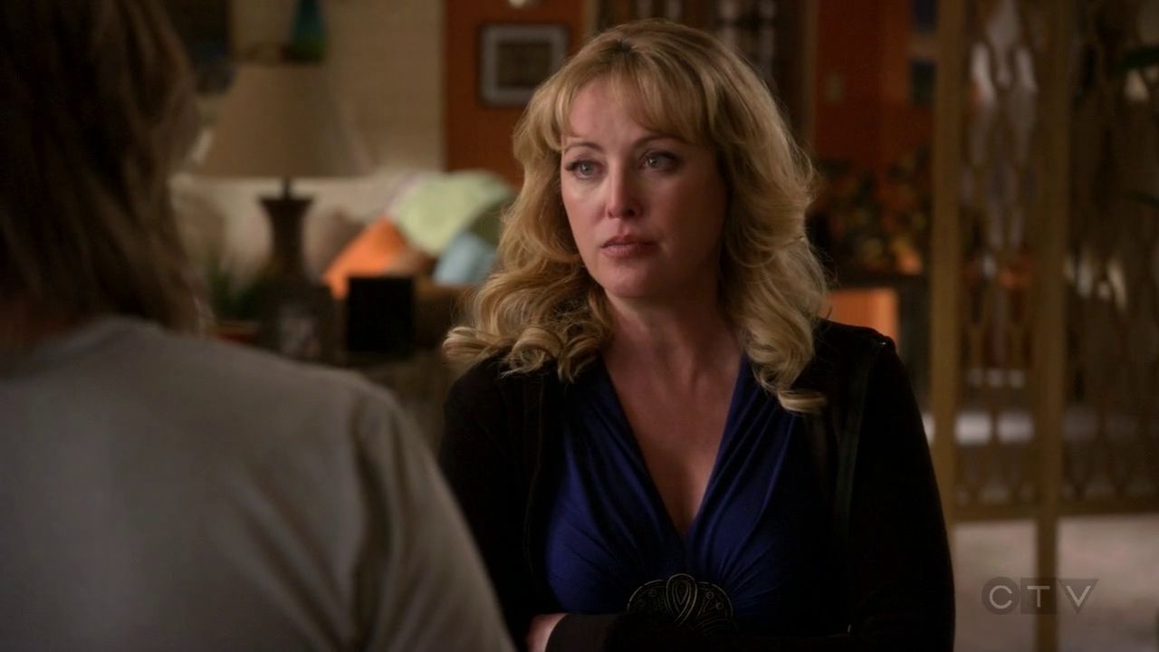 ScreenCaps_1x01-586.jpg