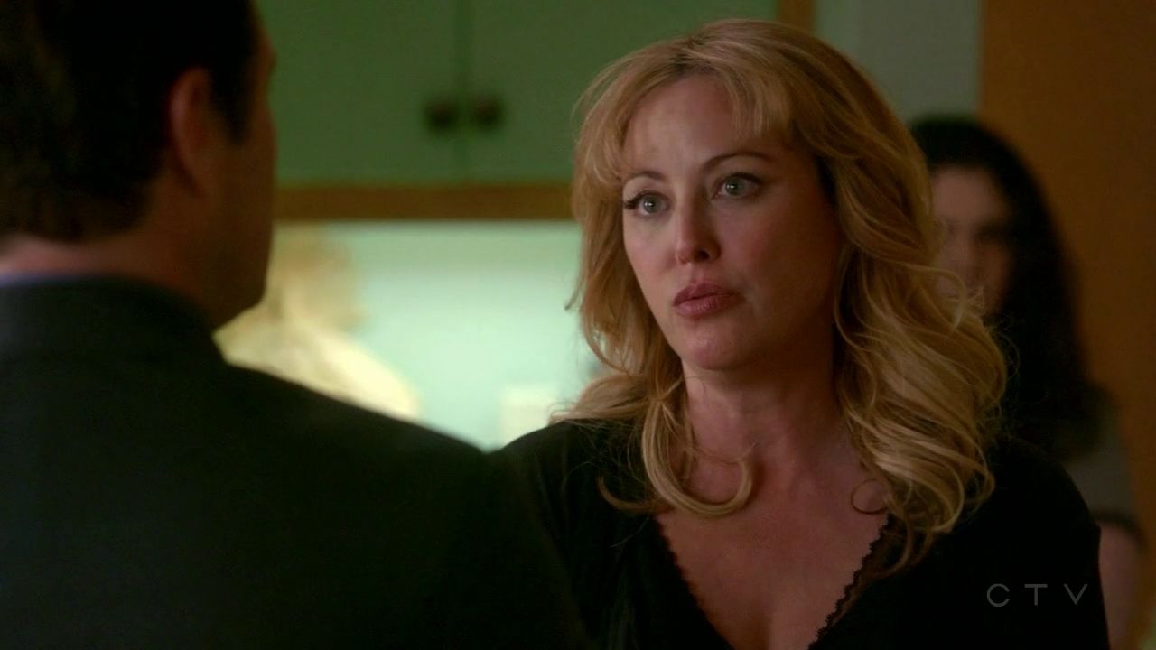 ScreenCaps_1x01-75.jpg