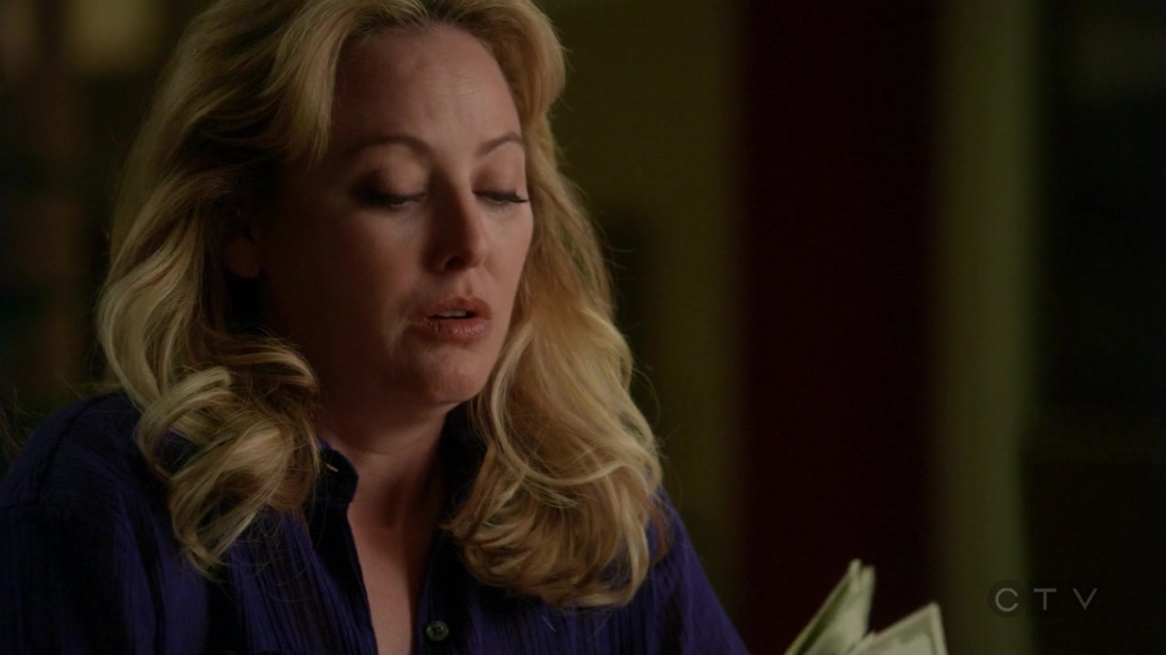 ScreenCaps_1x02-141.jpg