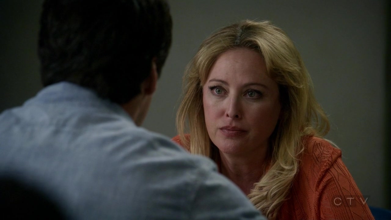 ScreenCaps_1x02-228.jpg