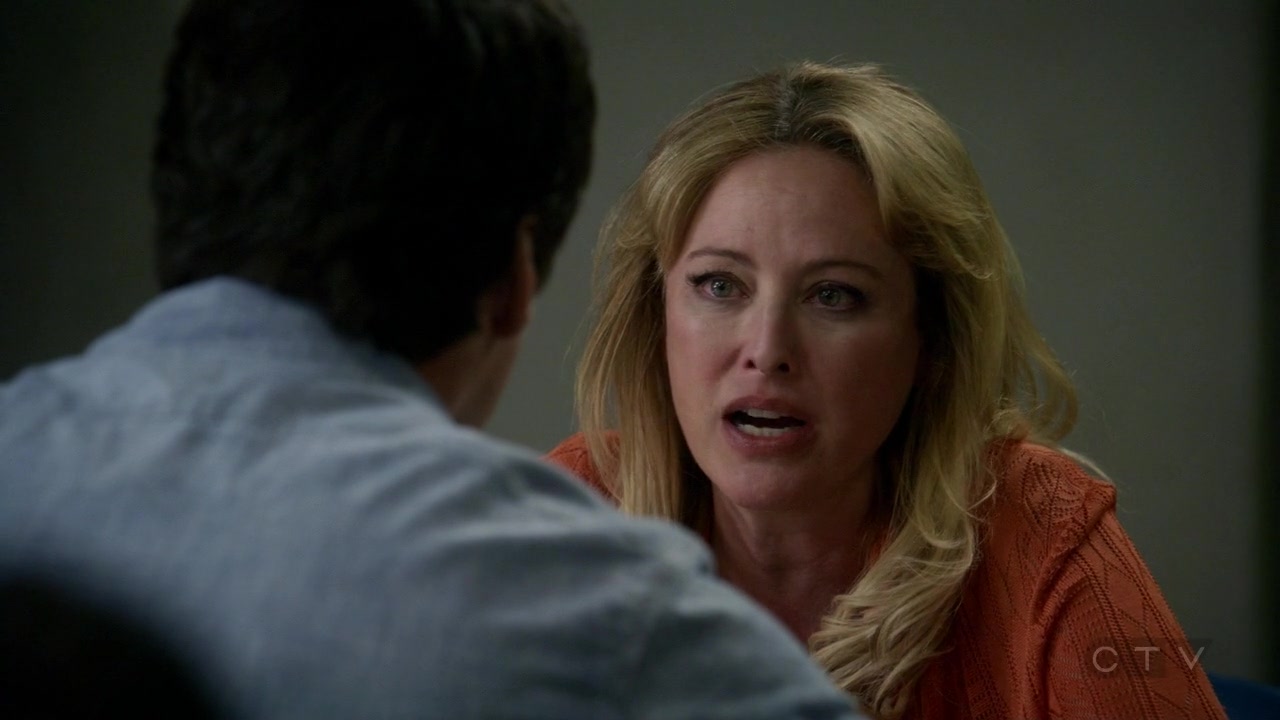 ScreenCaps_1x02-230.jpg