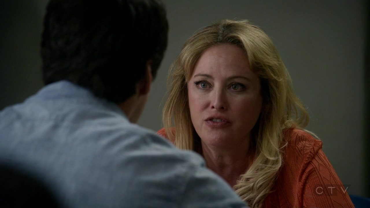 ScreenCaps_1x02-231.jpg