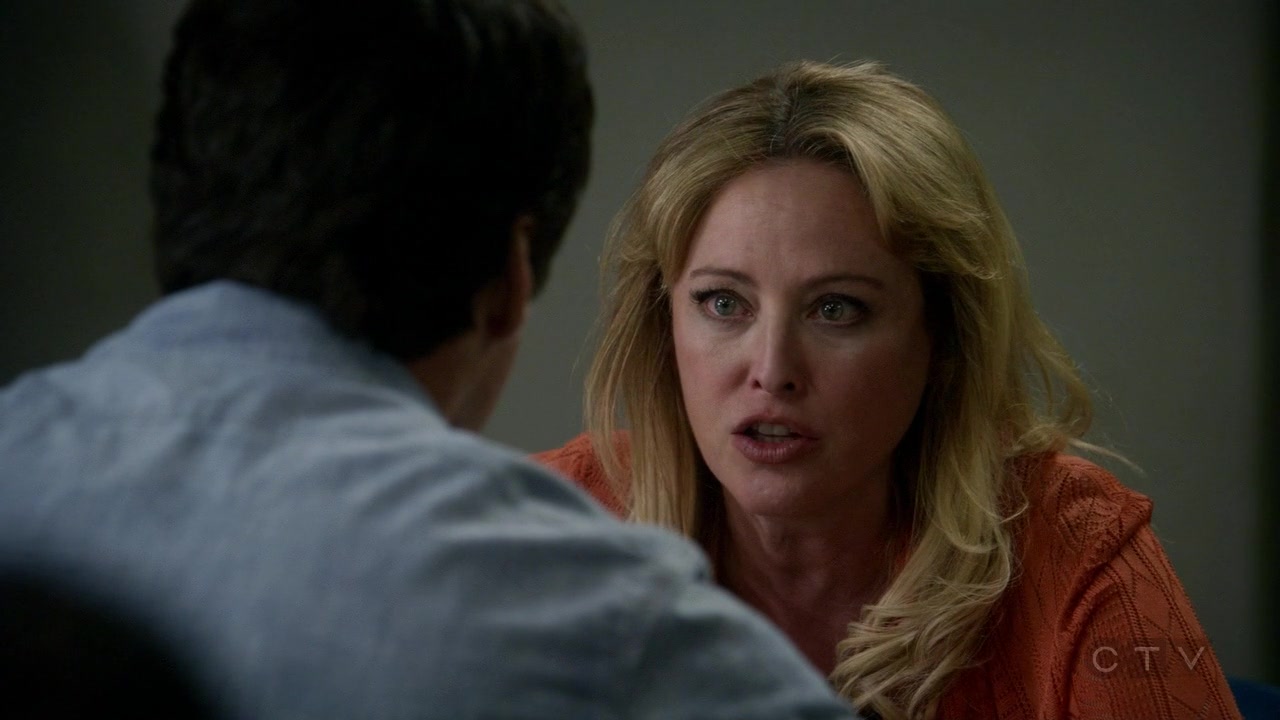 ScreenCaps_1x02-232.jpg