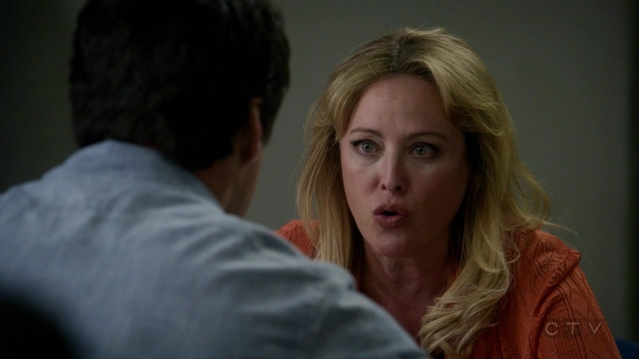 ScreenCaps_1x02-233.jpg
