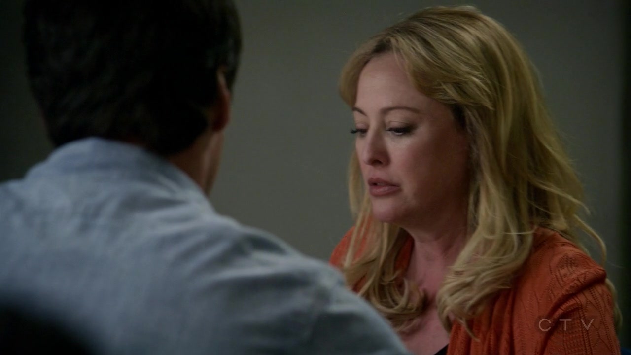 ScreenCaps_1x02-236.jpg