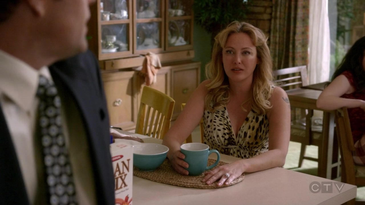 ScreenCaps_1x02-242.jpg