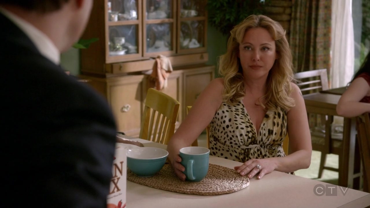 ScreenCaps_1x02-244.jpg
