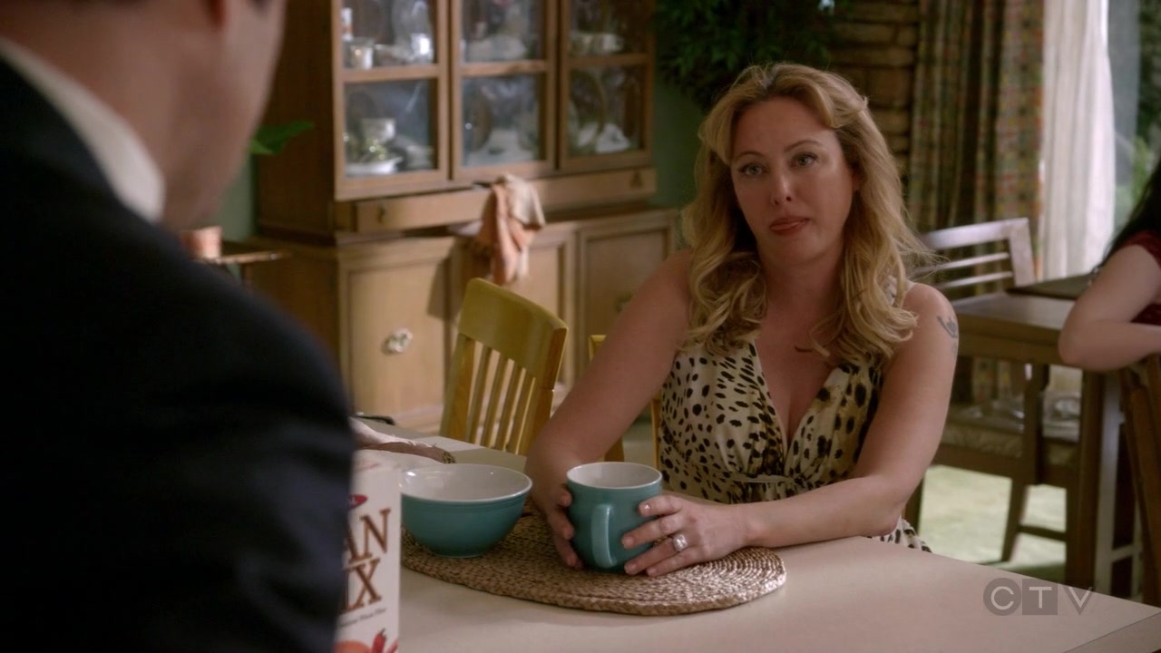 ScreenCaps_1x02-245.jpg