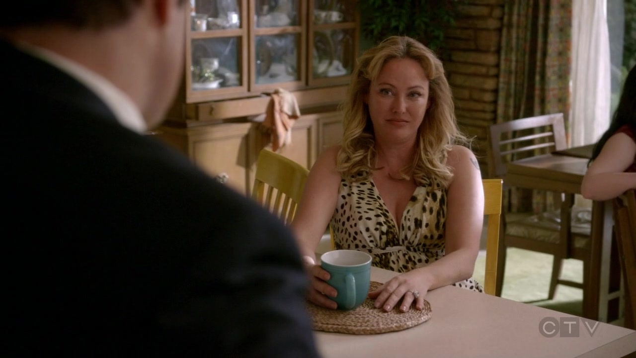 ScreenCaps_1x02-251.jpg