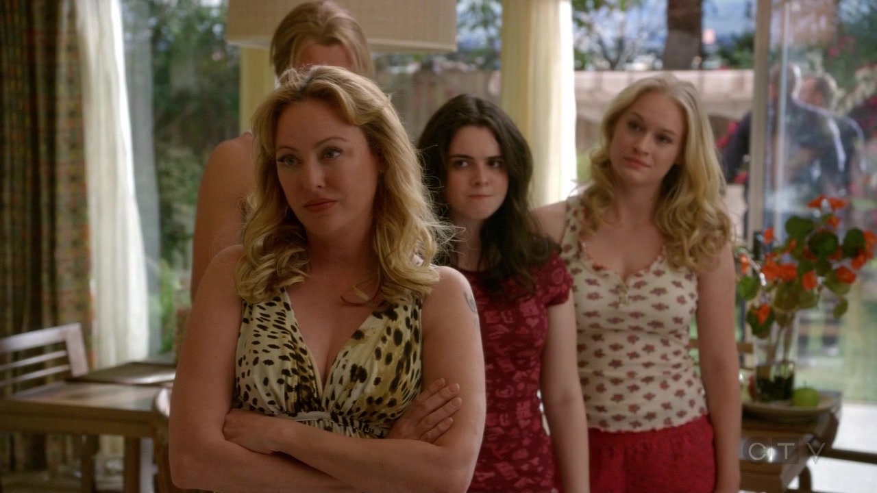 ScreenCaps_1x02-263.jpg