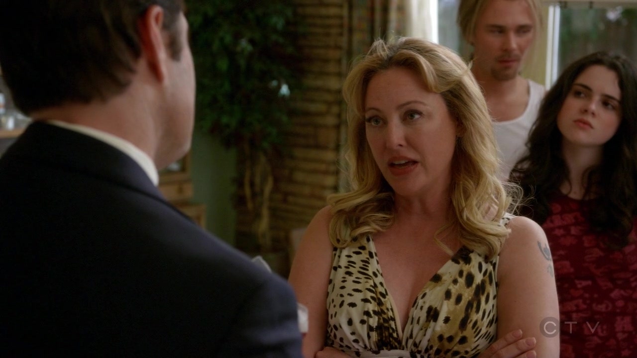 ScreenCaps_1x02-269.jpg
