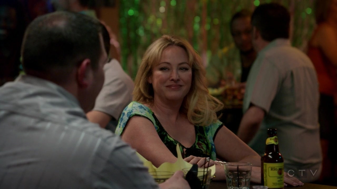 ScreenCaps_1x02-357.jpg