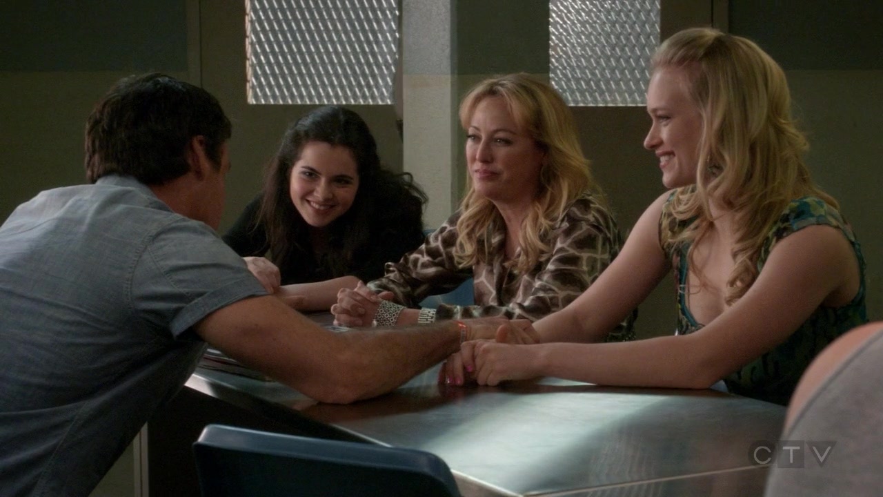 ScreenCaps_1x03-12.jpg
