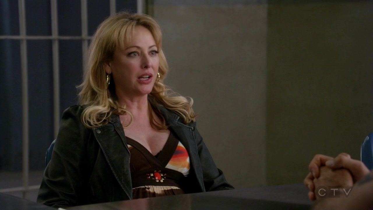 ScreenCaps_1x03-481.jpg