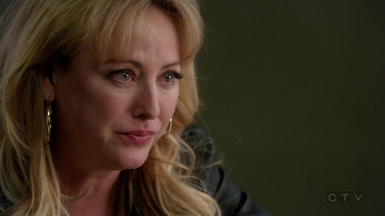 ScreenCaps_1x03-524.jpg
