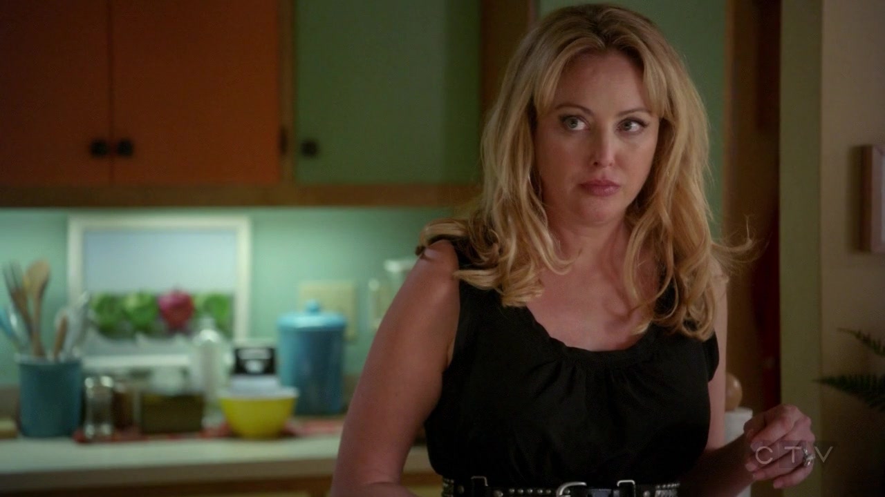 ScreenCaps_1x04-63.jpg