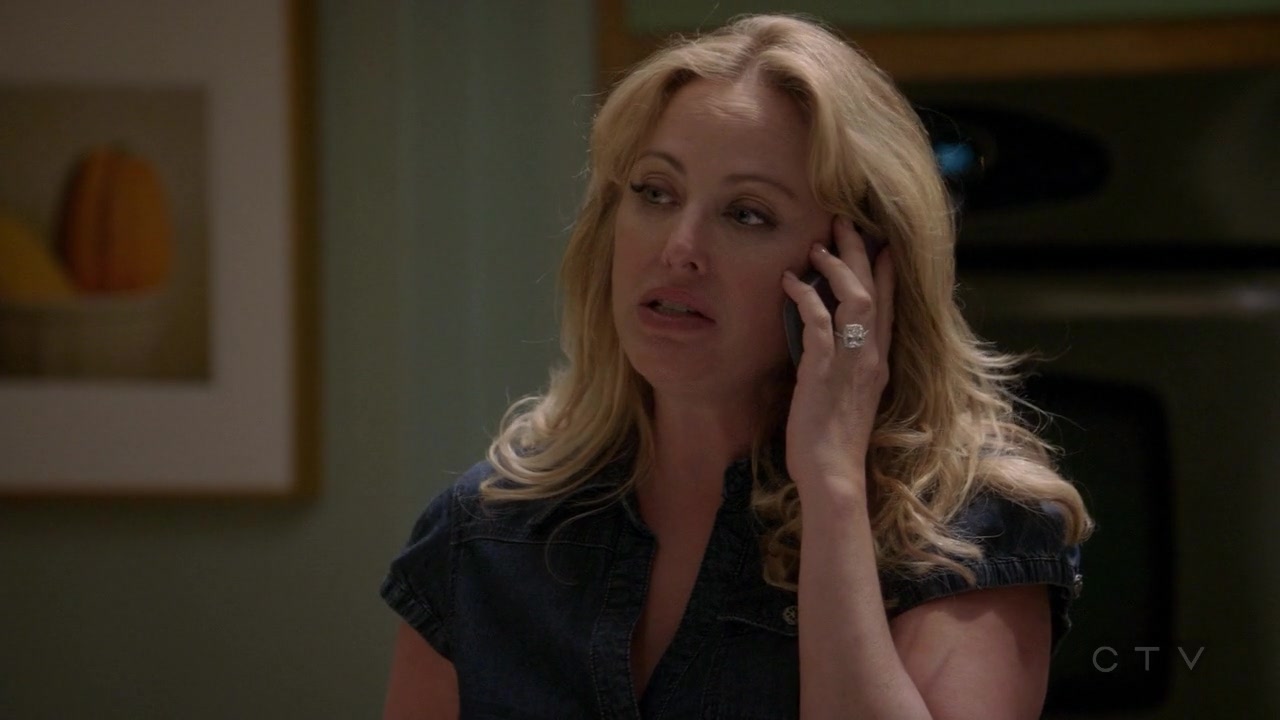 ScreenCaps_1x05-12.jpg