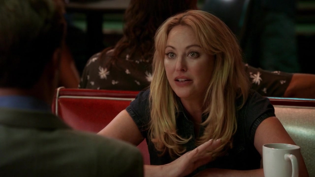 ScreenCaps_1x05-47.jpg
