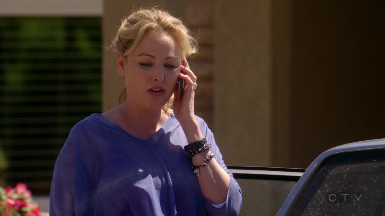 ScreenCaps_1x05-70.jpg