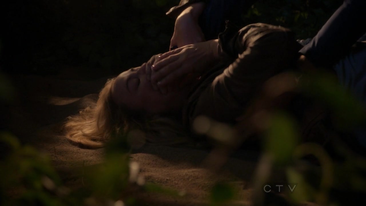 ScreenCaps_1x07-150.jpg