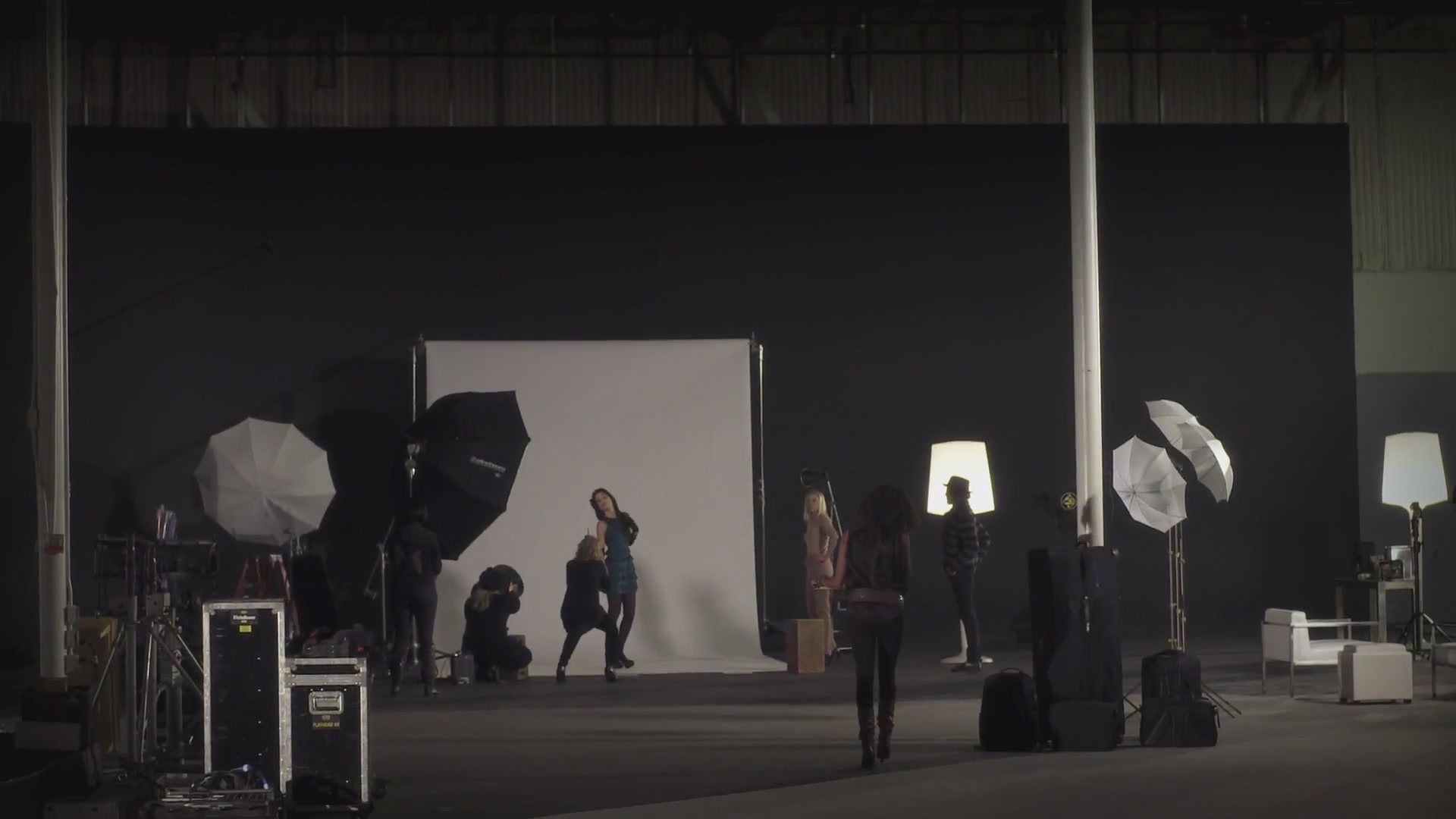 BTS_TheProductionDesigner-10.jpg BTS_TheProductionDesigner-10.jpg