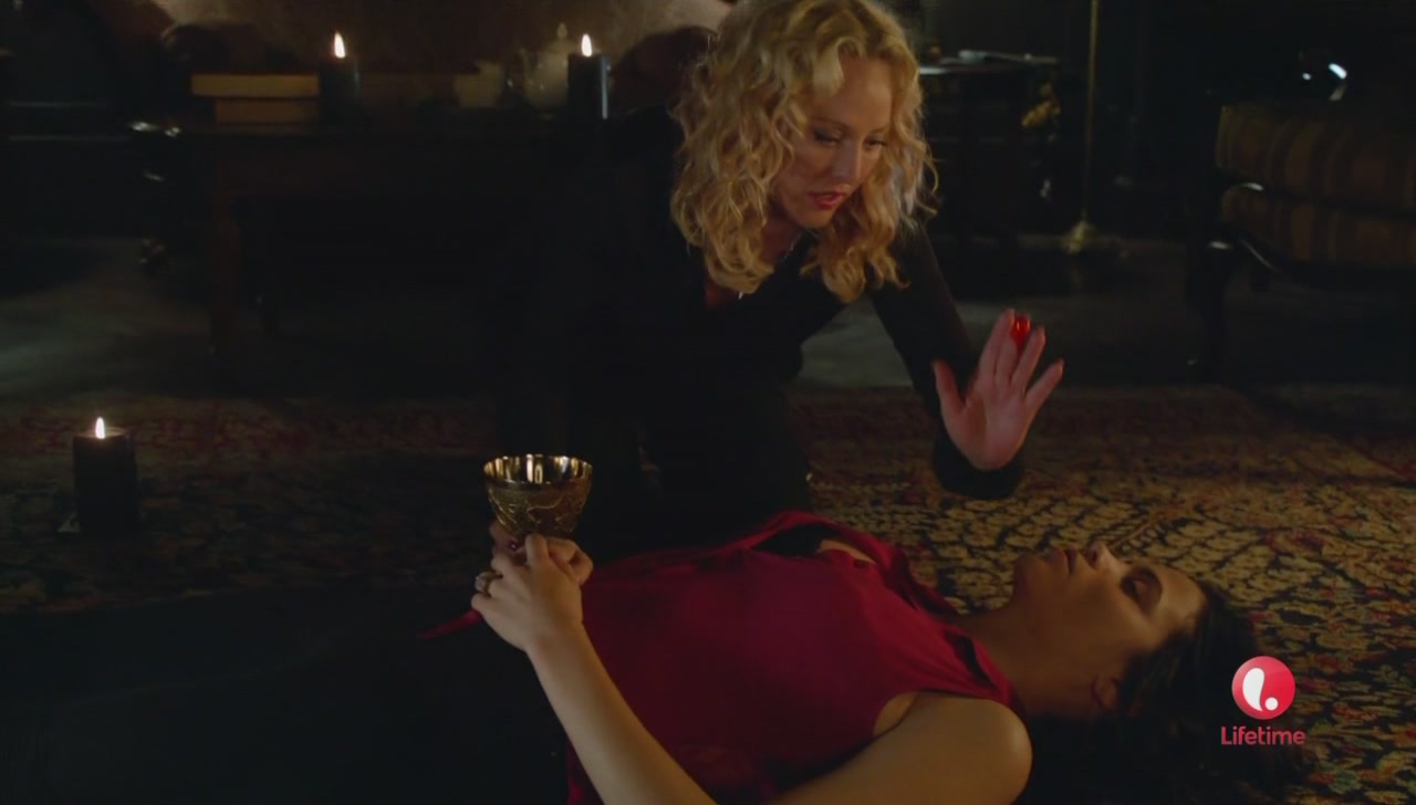 Caps_Ep1x08-113.jpg Caps_Ep1x08-113.jpg