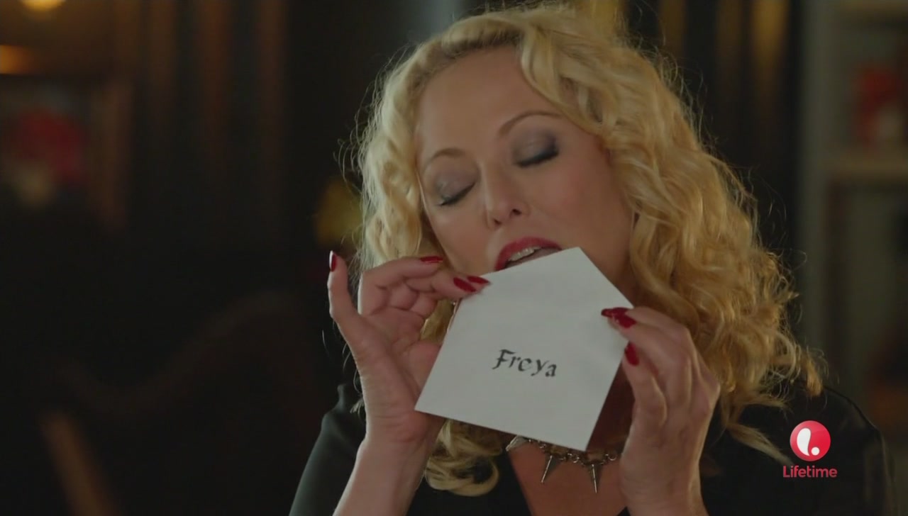 Caps_Ep1x08-26.jpg