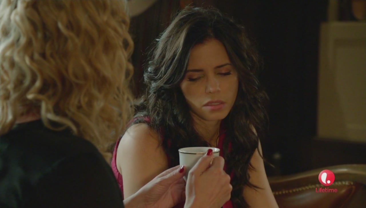 Caps_Ep1x08-74.jpg Caps_Ep1x08-74.jpg
