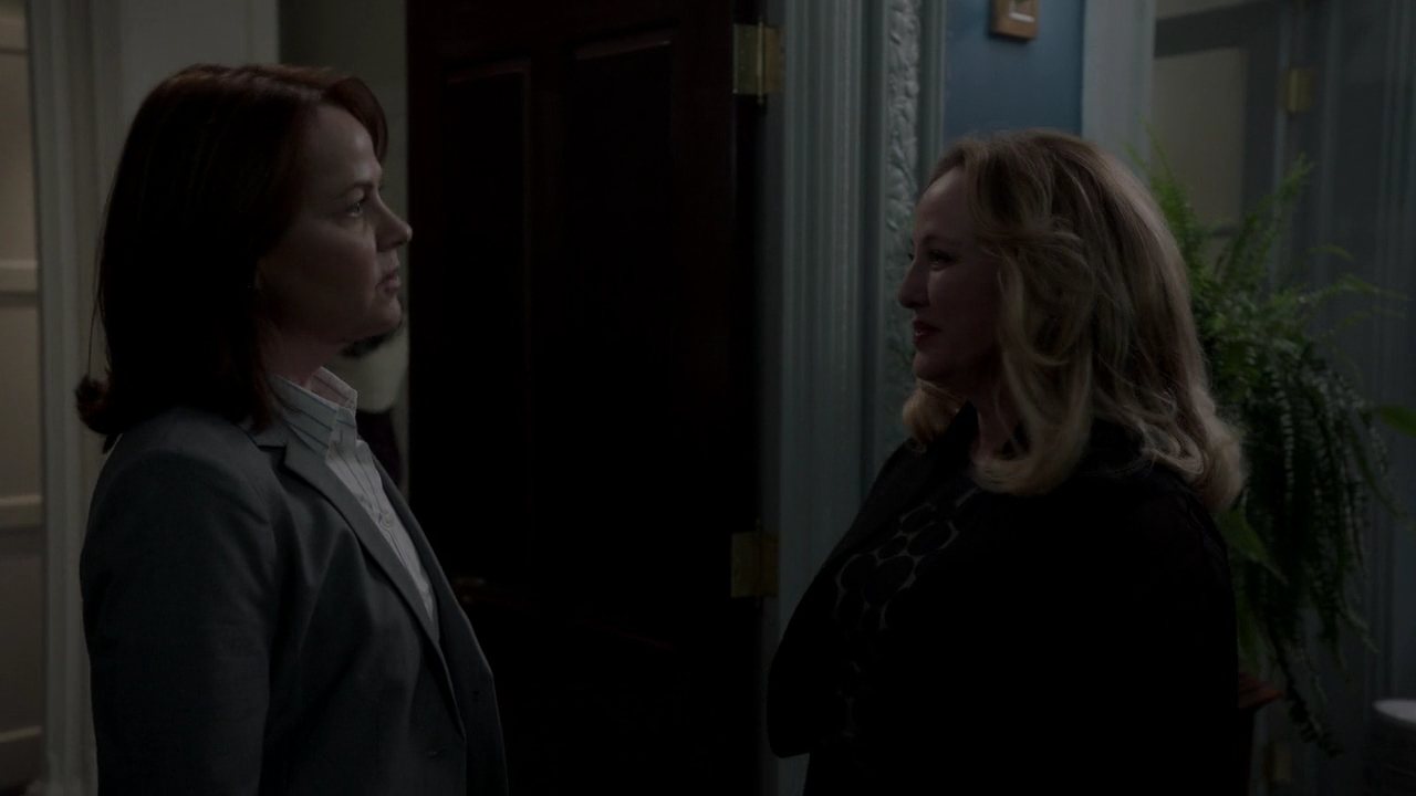 Ep1x03-176.jpg Ep1x03-176.jpg