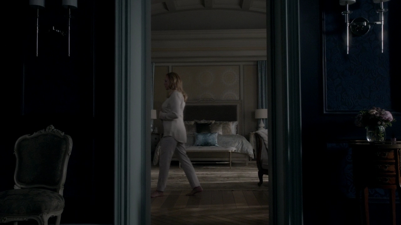 Ep1x10-159.jpg