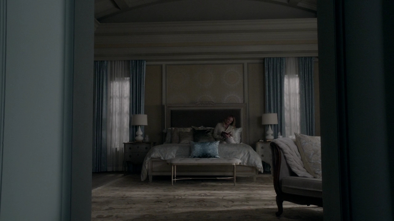 Ep1x10-164.jpg