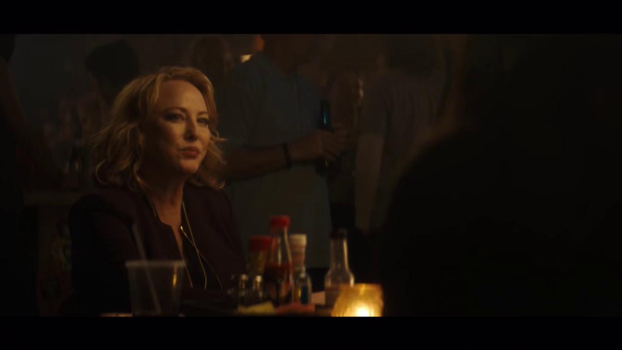 ScreenCaps_1x01-42.JPEG