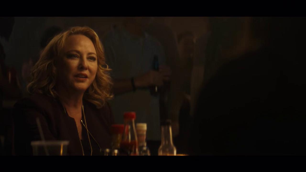 ScreenCaps_1x01-53.JPEG