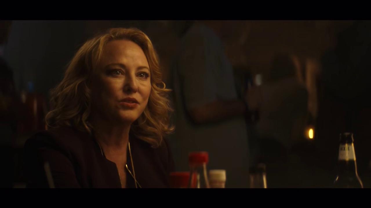 ScreenCaps_1x01-78.JPEG