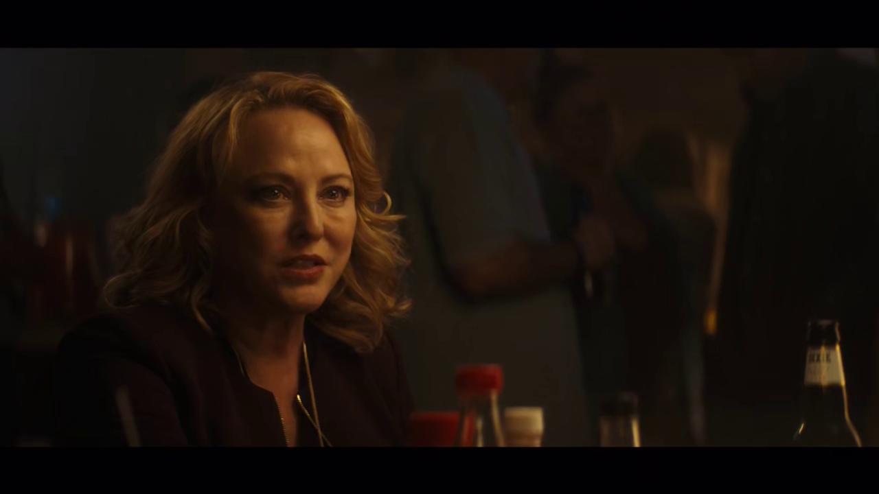 ScreenCaps_1x01-90.JPEG