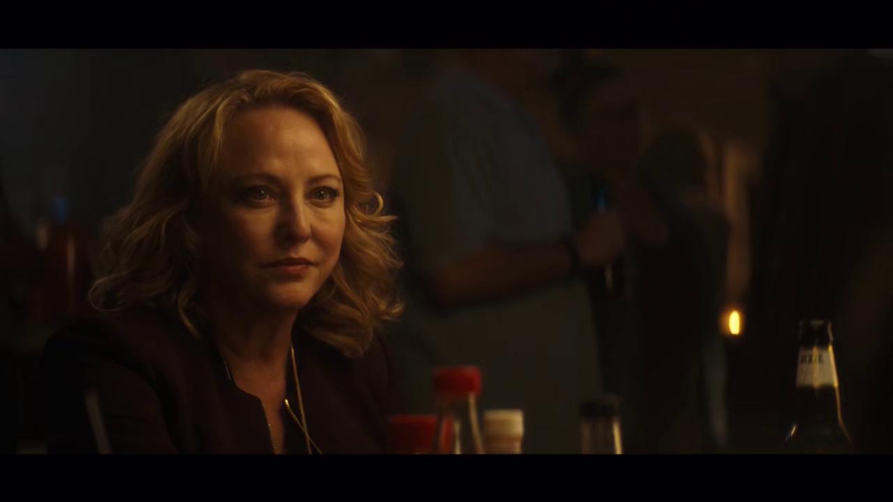 ScreenCaps_1x01-92.JPEG