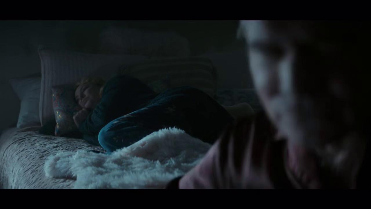 ScreenCaps_1x02-20.JPEG