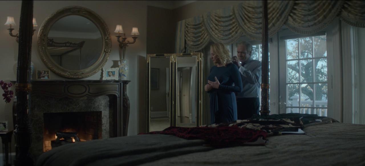 ScreenCaps_1x04-34.JPEG