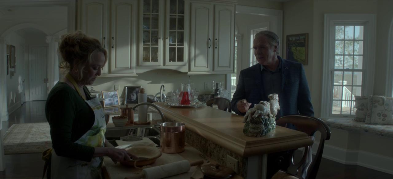 ScreenCaps_1x07-8.JPEG
