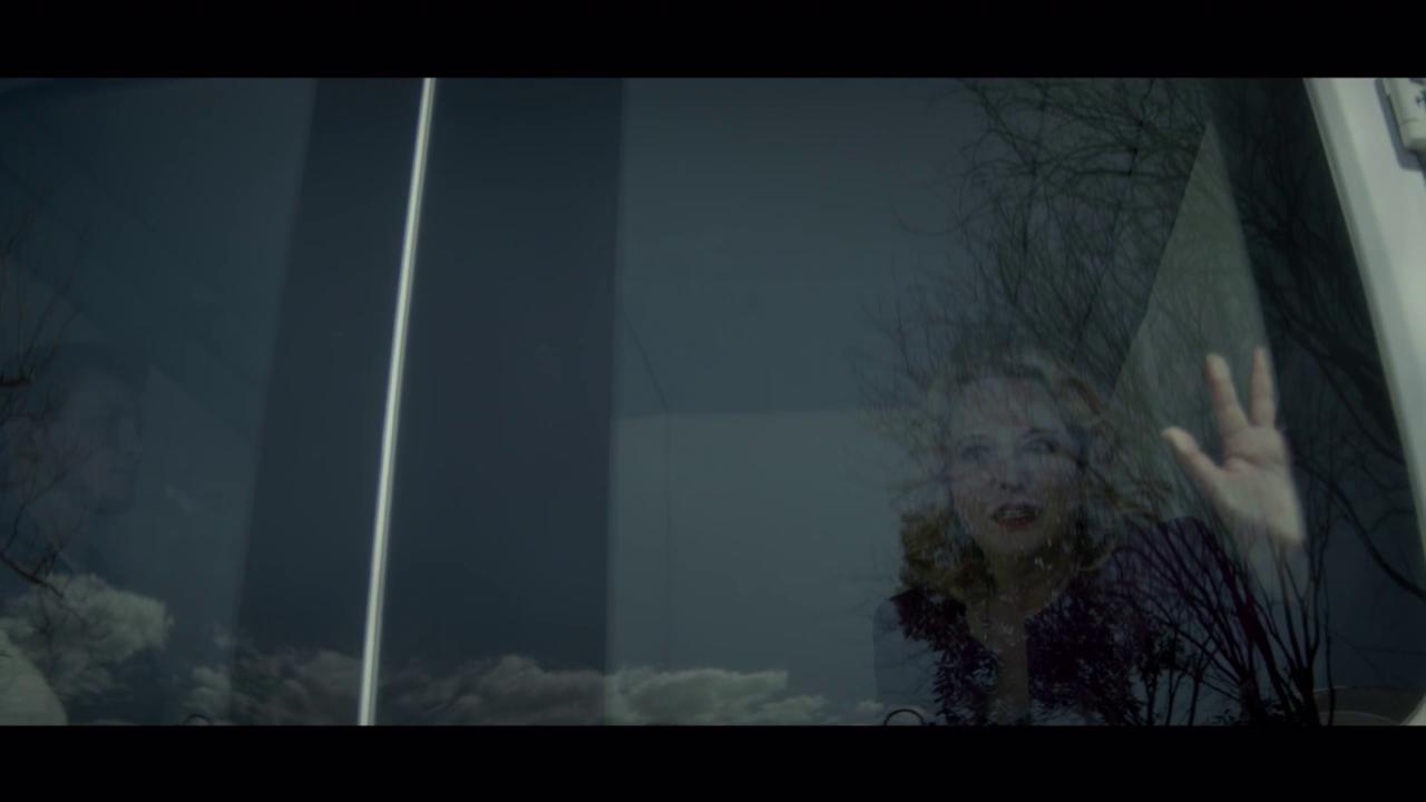 ScreenCaps_1x09-45.JPEG