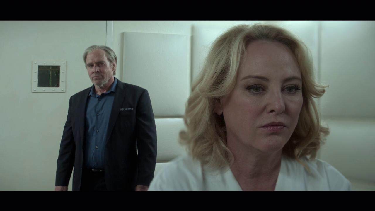 ScreenCaps_1x09-51.JPEG