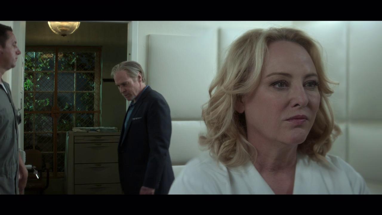 ScreenCaps_1x09-92.JPEG